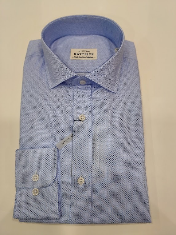 Camisa azul cielo con microdibujo sin bolsillo y sin boton hattrick